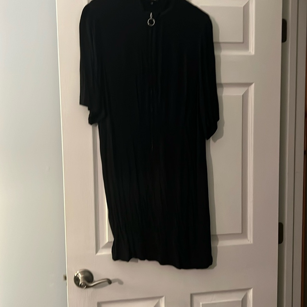 Black short sleeve dress. Bought on Posh and never wore it. In great condition